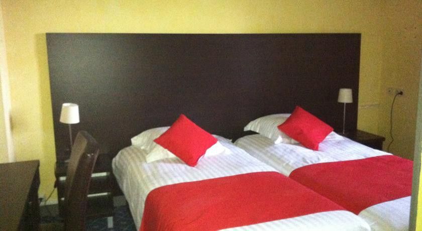 Logis - Hotel Du Nord Et Restaurant La Table D'Elisa Compiegne Ngoại thất bức ảnh
